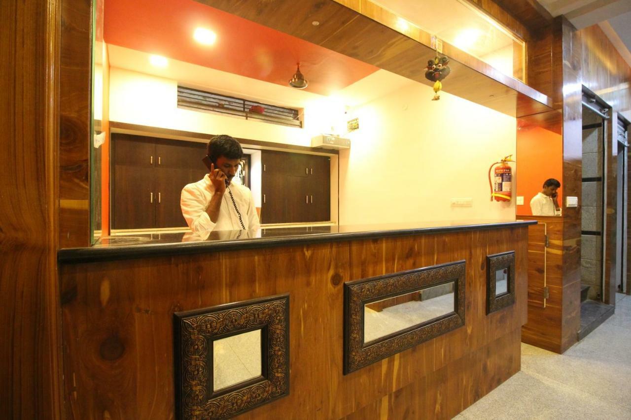Oyo Flagship 30734 Jeevan Lodge Shimoga Eksteriør billede